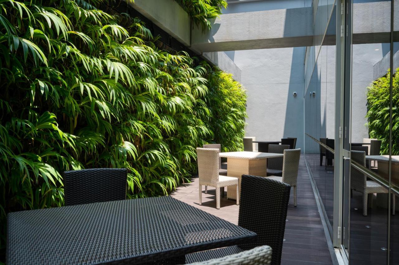 Orion City Hotel Colombo Exteriör bild