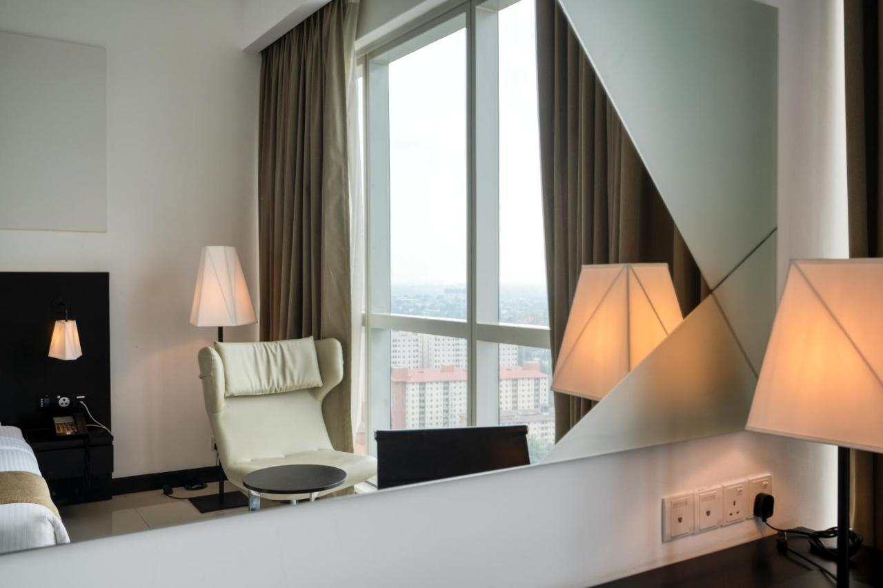 Orion City Hotel Colombo Exteriör bild
